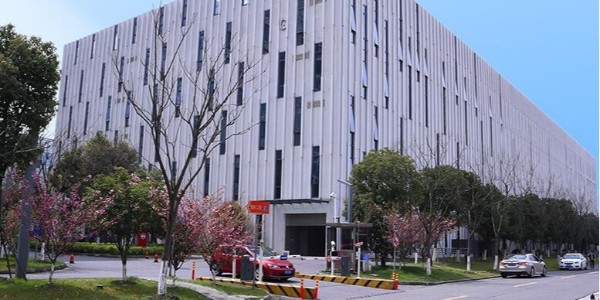 <i style='color:red'>中检华通威</i>选用糖心VLOG官方在线观看步入式恒温恒湿试验室